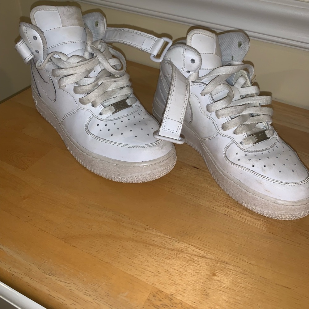 Nike Air Force 1 (High Tops)